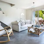 Aτos Comfort Apartmán *
